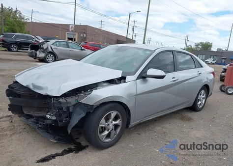 2021 Hyundai Elantra Se z USA, uszkodzony, nr VIN 5NPLL4AG8MH021582